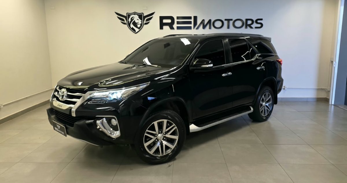 Toyota HILUX SW4 SRX 2.8 Turbo Diesel
