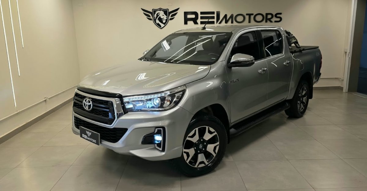 Toyota Hilux SRX 2.8 Turbo CD Edição 50 anos